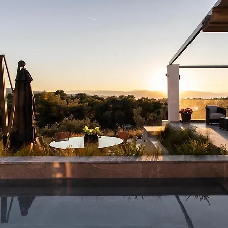 Ilios Villa *
