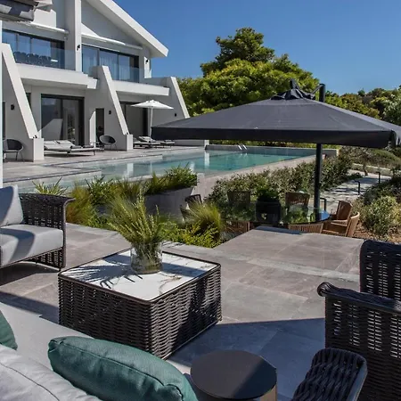 Ilios Villa *