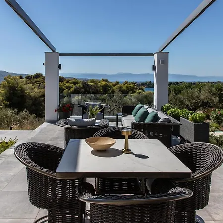 Ilios Villa