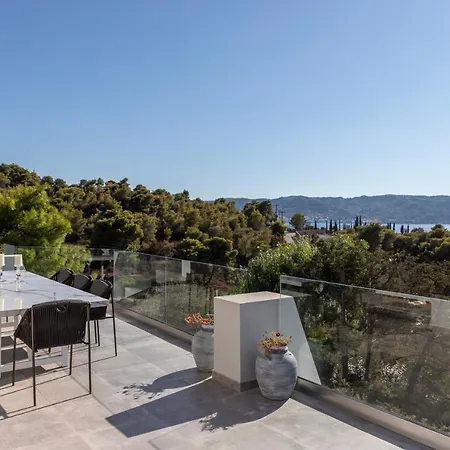 Ilios Villa *